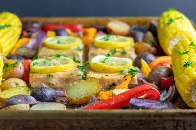 sheet pan salmon and vegetables